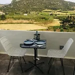 Ninemia Naxos