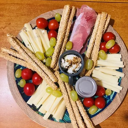 Ninemia Naxos * Agios Thaleleos